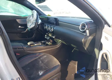 2022 Mercedes-Benz Cla 250 z USA, uszkodzony, nr VIN W1K5J4GB1NN313768